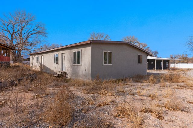 38 Private Drive 1548, Santa Fe, NM 87537