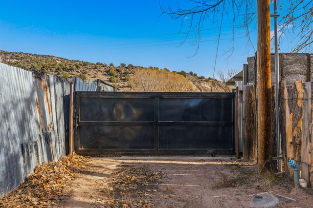 38 Private Drive 1548, Santa Fe, NM 87537