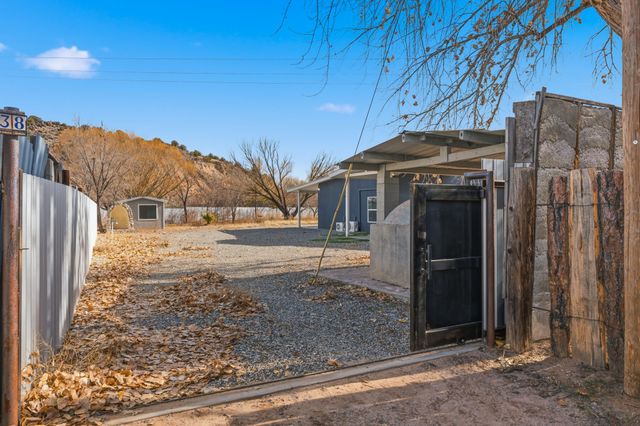 38 Private Drive 1548, Santa Fe, NM 87537