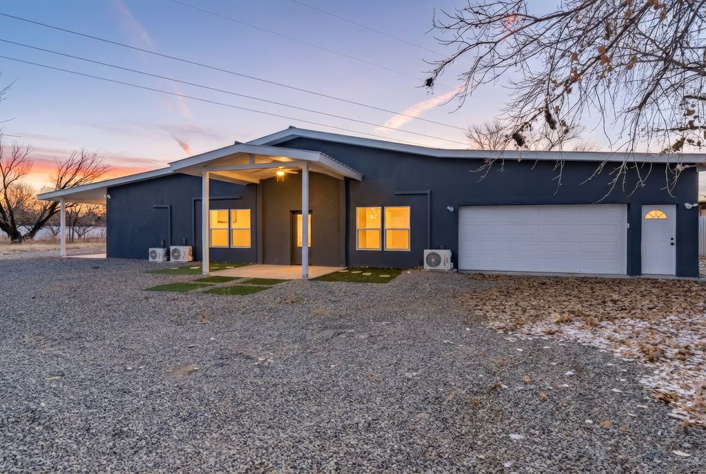 38 Private Drive 1548, Santa Fe, NM 87537