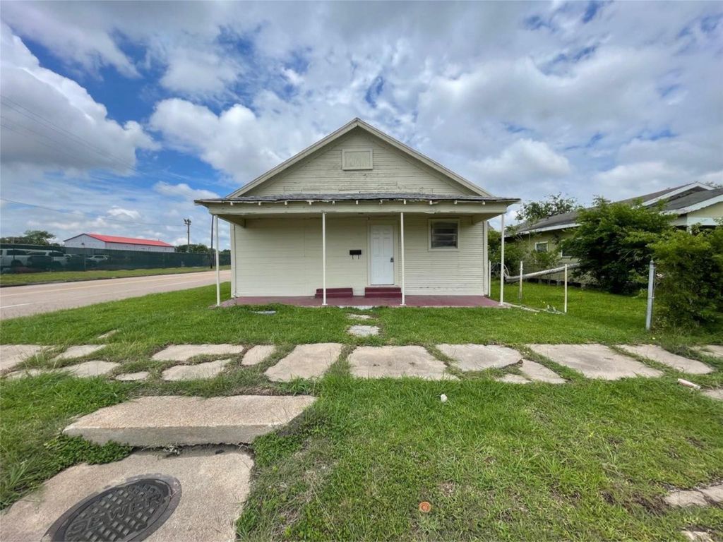 501 14th Street, Port Arthur, TX 77640