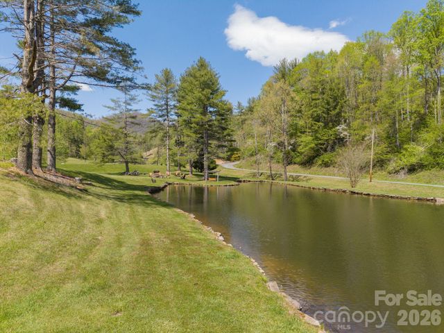 0000 Mountain Crest Drive 18, Bakersville, NC 28705