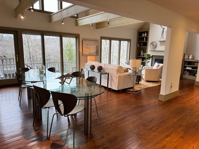 121-4 Blood Street, Lyme, CT 06371