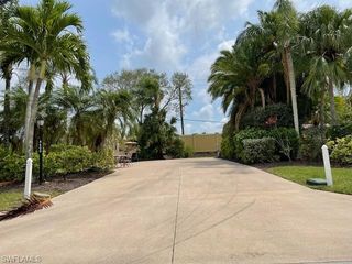 4600 Southern Breeze DR, Naples, FL 34114