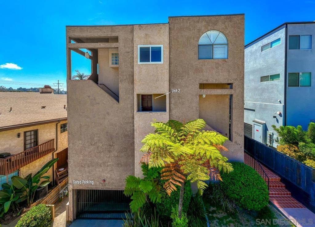 1124 Fresno Street 2, San Diego, CA 92110 — exterior