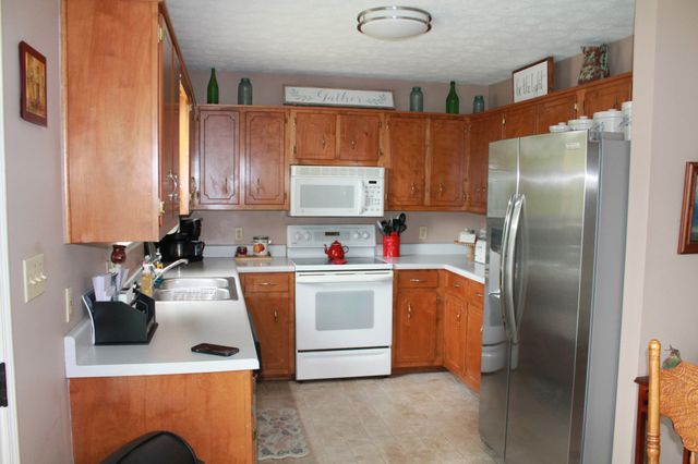 217 Westlynn Dr, Lebanon, TN 37087