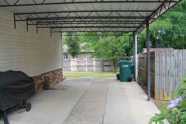 217 Westlynn Dr, Lebanon, TN 37087