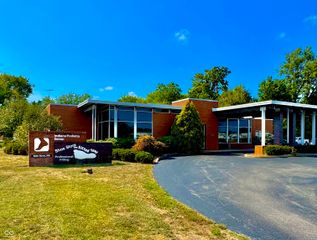 1239 E 4th Street, Seymour, IN 47274