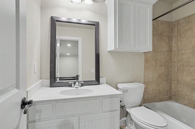 3800 Polo Club Court, Edmond, OK 73034