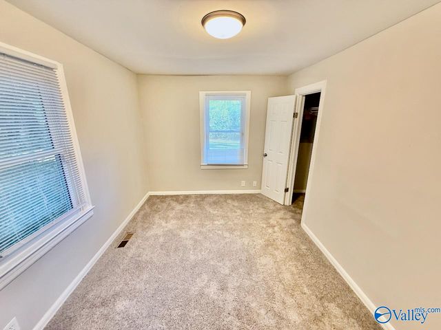 402 Gwendolyn Avenue, Huntsville, AL 35810