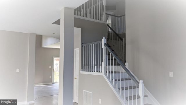 411 HANRAHAN CT SE, Leesburg, VA 20175