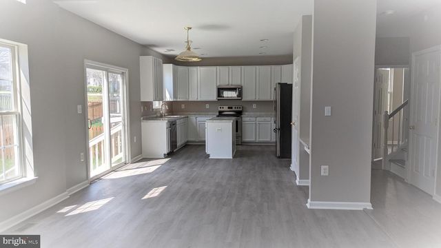 411 HANRAHAN CT SE, Leesburg, VA 20175