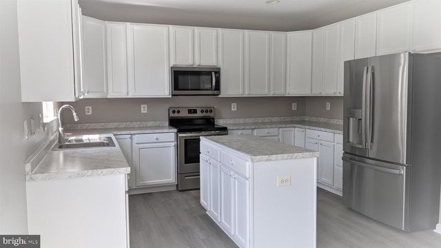 411 HANRAHAN CT SE, Leesburg, VA 20175