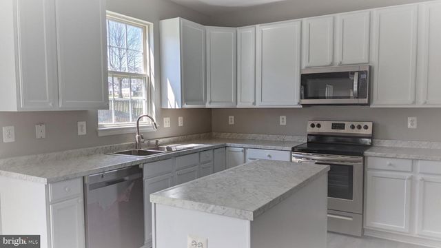 411 HANRAHAN CT SE, Leesburg, VA 20175