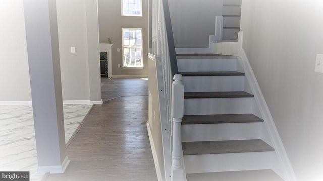 411 HANRAHAN CT SE, Leesburg, VA 20175