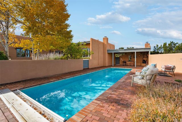 93 Avenida De Las Casas, Santa Fe, NM 87506