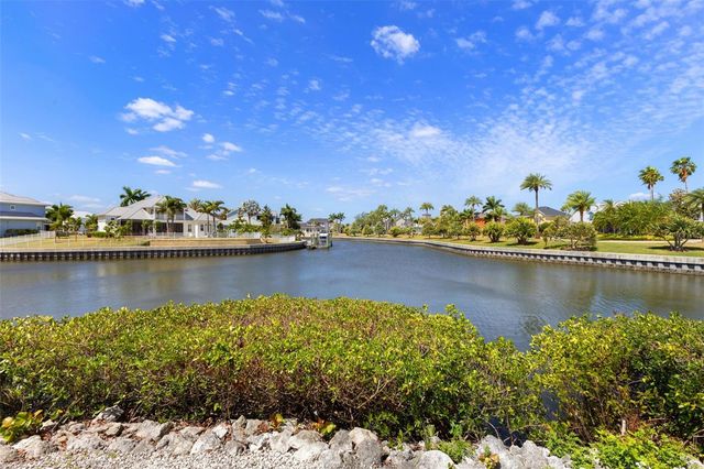 5702 TIDES PLACE, Apollo Beach, FL 33572
