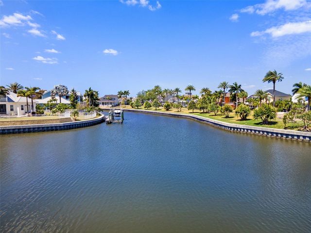 5702 TIDES PLACE, Apollo Beach, FL 33572