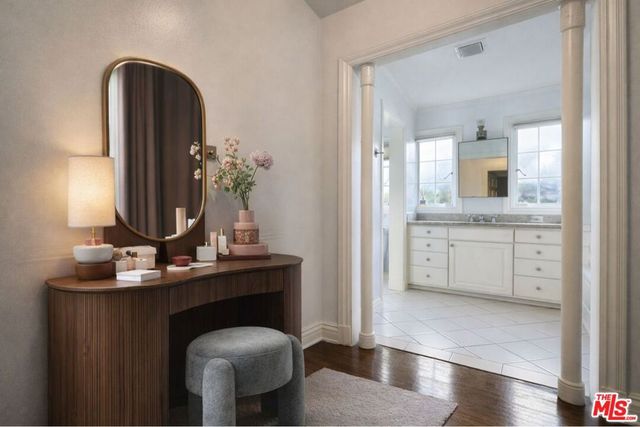 214 S Spalding Drive, Beverly Hills, CA 90212
