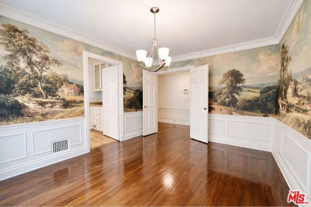 214 S Spalding Drive, Beverly Hills, CA 90212