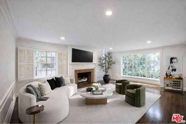 214 S Spalding Drive, Beverly Hills, CA 90212