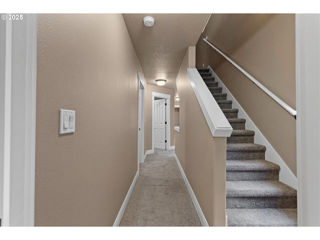 9622 Sw EVERETT Ter, Tigard, OR 97223