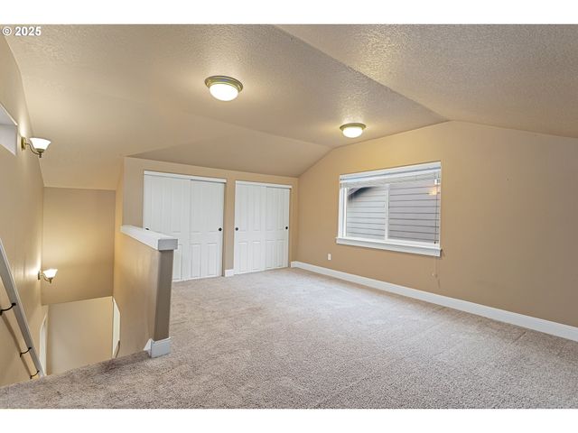 9622 Sw EVERETT Ter, Tigard, OR 97223