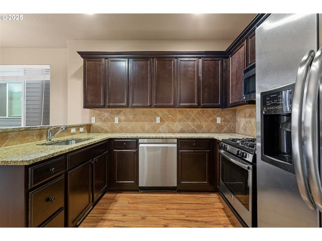 9622 Sw EVERETT Ter, Tigard, OR 97223