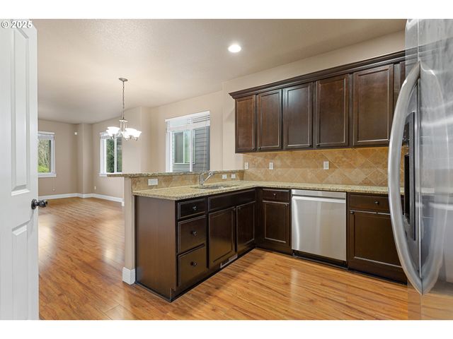 9622 Sw EVERETT Ter, Tigard, OR 97223