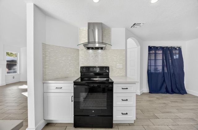 8055 Stags Leap Ct, Sacramento, CA 95829