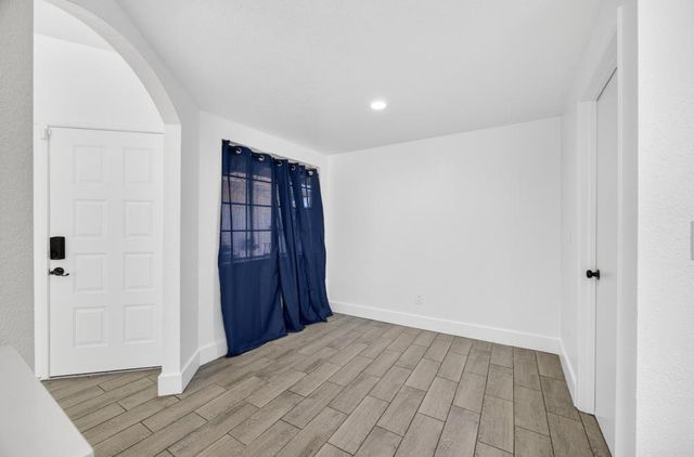 8055 Stags Leap Ct, Sacramento, CA 95829