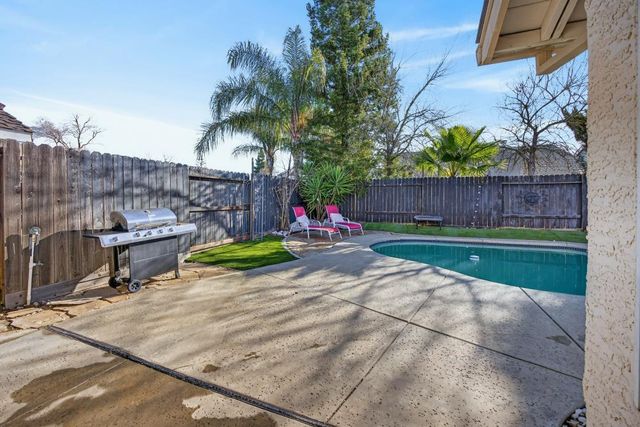 8055 Stags Leap Ct, Sacramento, CA 95829