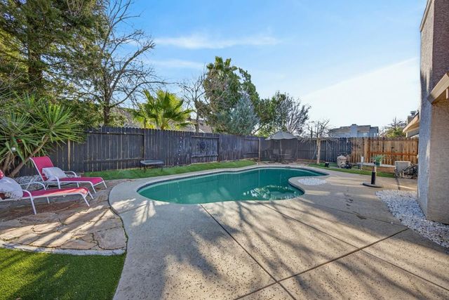 8055 Stags Leap Ct, Sacramento, CA 95829