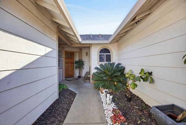 8055 Stags Leap Ct, Sacramento, CA 95829
