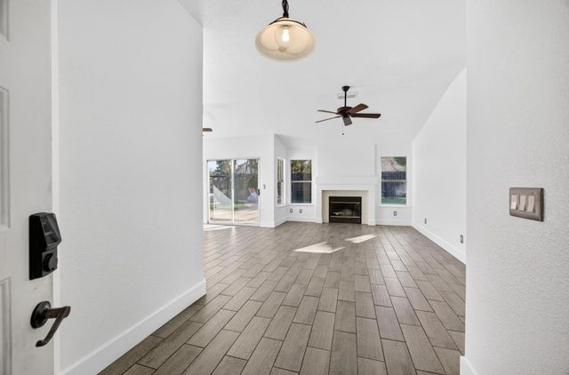 8055 Stags Leap Ct, Sacramento, CA 95829