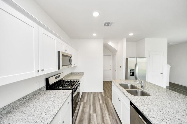 10303 Rose Mar Drive B, Rosharon, TX 77583
