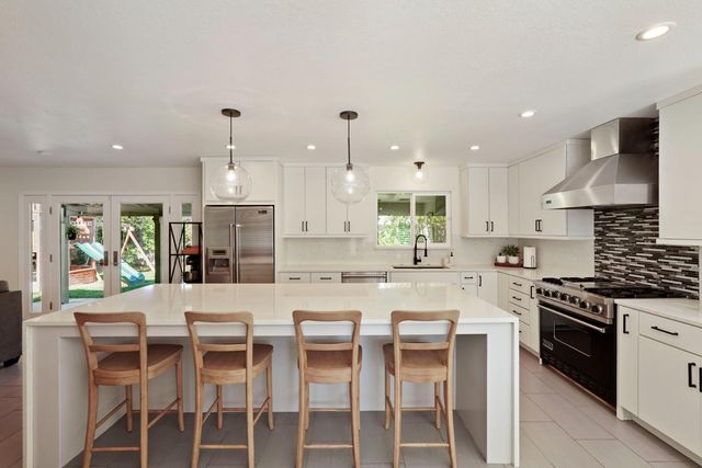 1813 Bannister Pl, Modesto, CA 95355