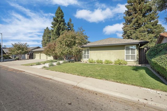 1813 Bannister Pl, Modesto, CA 95355