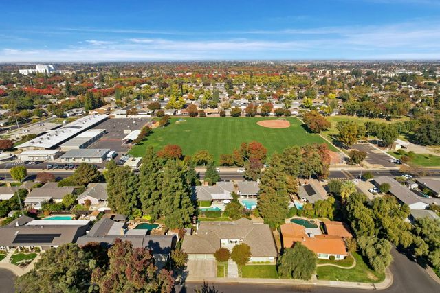 1813 Bannister Pl, Modesto, CA 95355