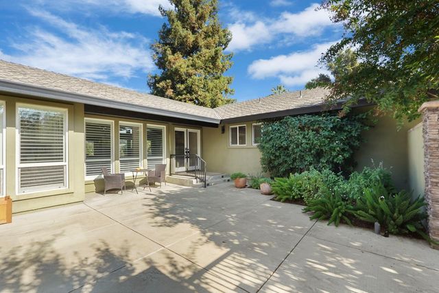 1813 Bannister Pl, Modesto, CA 95355