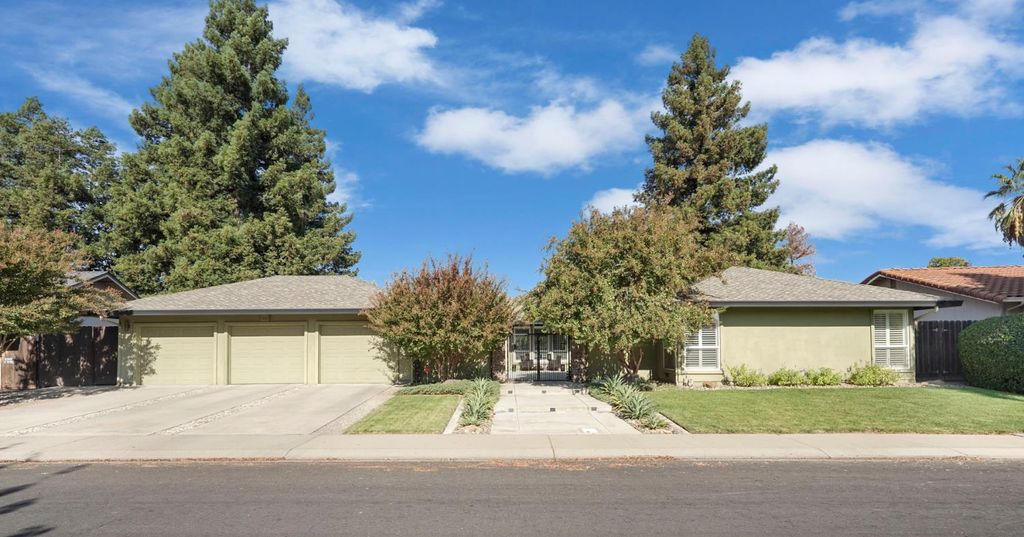 1813 Bannister Pl, Modesto, CA 95355