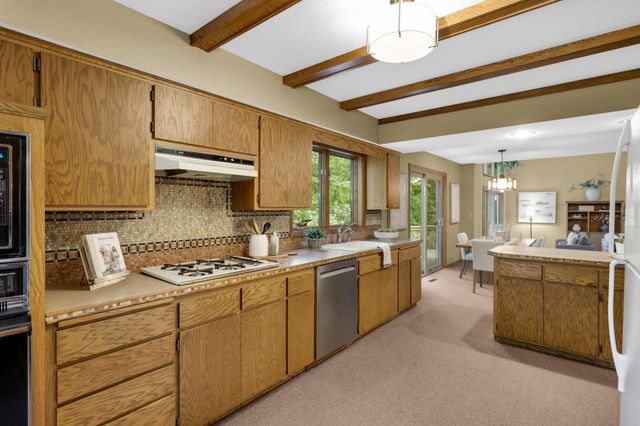 1368 32nd Avenue NW, New Brighton, MN 55112