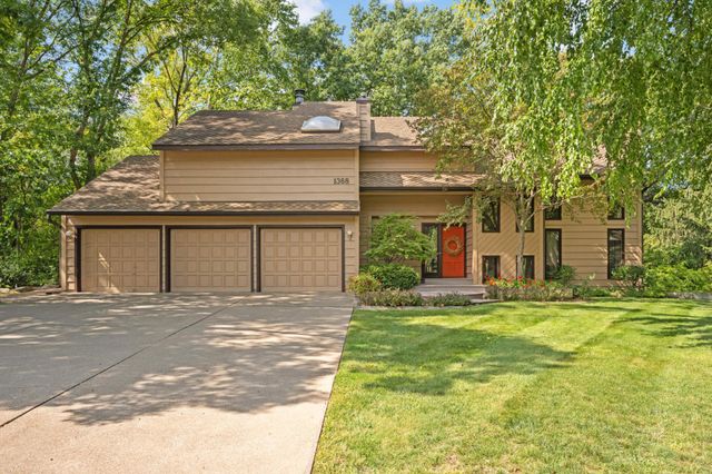 1368 32nd Avenue NW, New Brighton, MN 55112