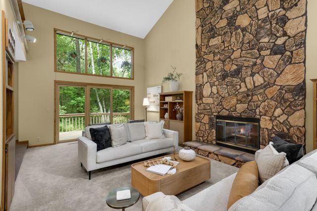 1368 32nd Avenue NW, New Brighton, MN 55112