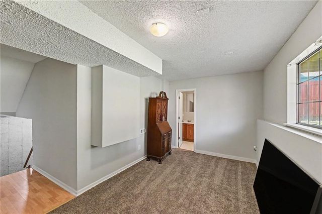 9812 W 51st Street, Merriam, KS 66203