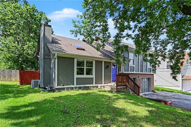 9812 W 51st Street, Merriam, KS 66203