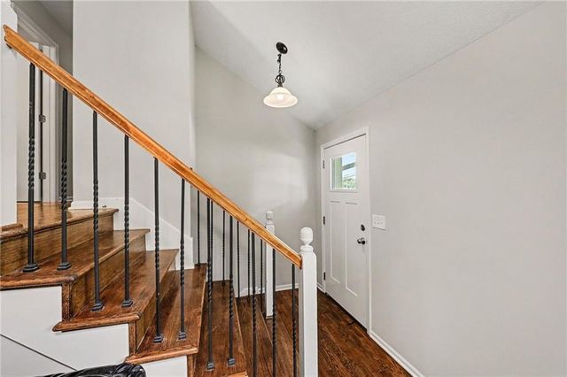 9812 W 51st Street, Merriam, KS 66203