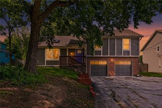 9812 W 51st Street, Merriam, KS 66203