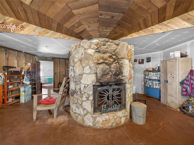 21500 Firefly RD, Florence, TX 76527
