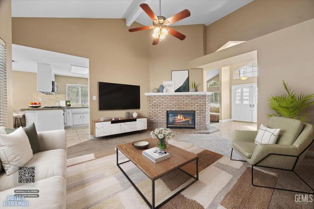 9412 Foxglen Court, Bakersfield, CA 93312